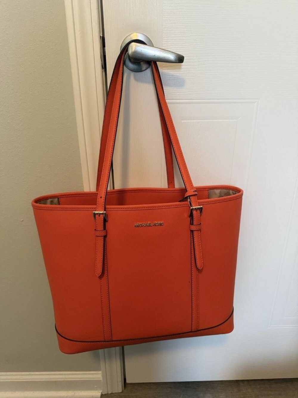 Michael Kors Large Poppy Jet Set Travel Tote